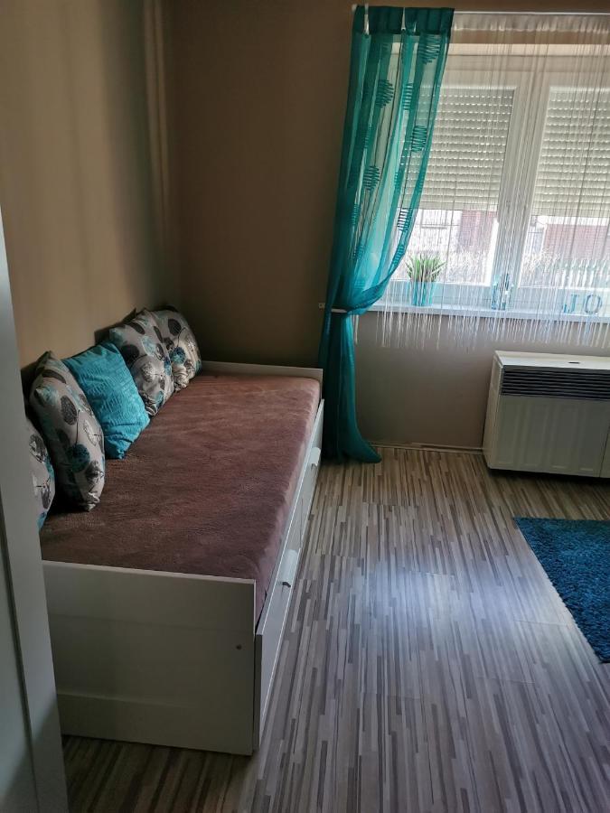 Zso-Zé Apartman Tiszafüred Exterior foto