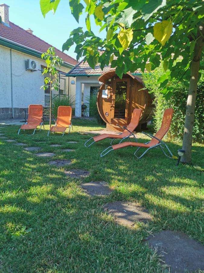 Zso-Zé Apartman Tiszafüred Exterior foto